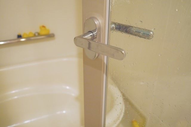 浴室ドアパネルを交換したい